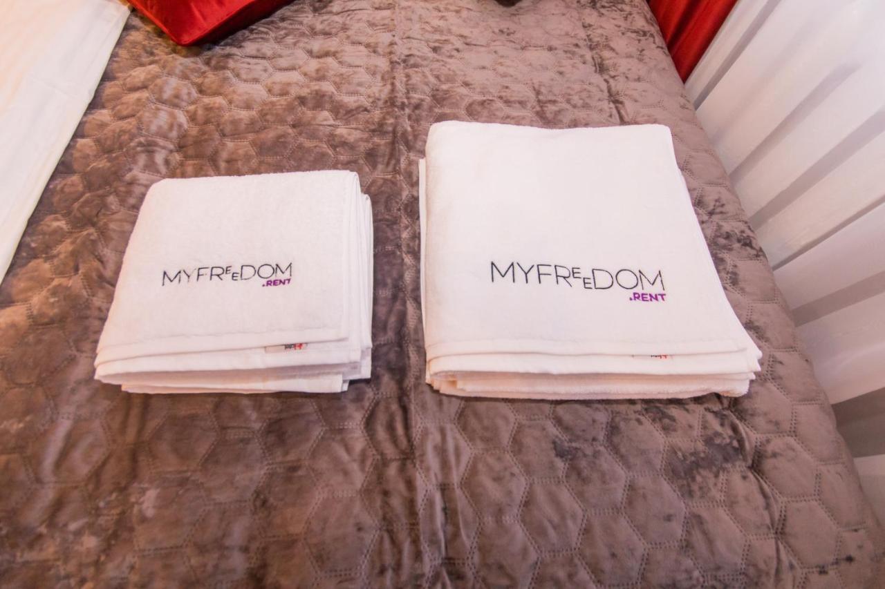 Myfreedom Апартаменти Пр-Т Воскресенський Kiev Ngoại thất bức ảnh